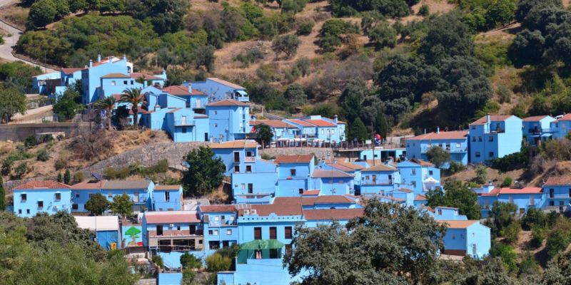 Blau, blau, blau wie das Schlumpfendorf ...